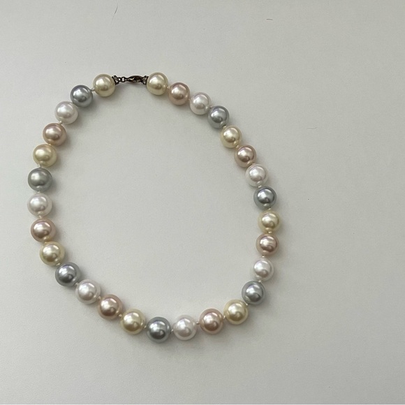 Chunky Bead Pearl Choker with multicolor large beads - Picture 3 of 7